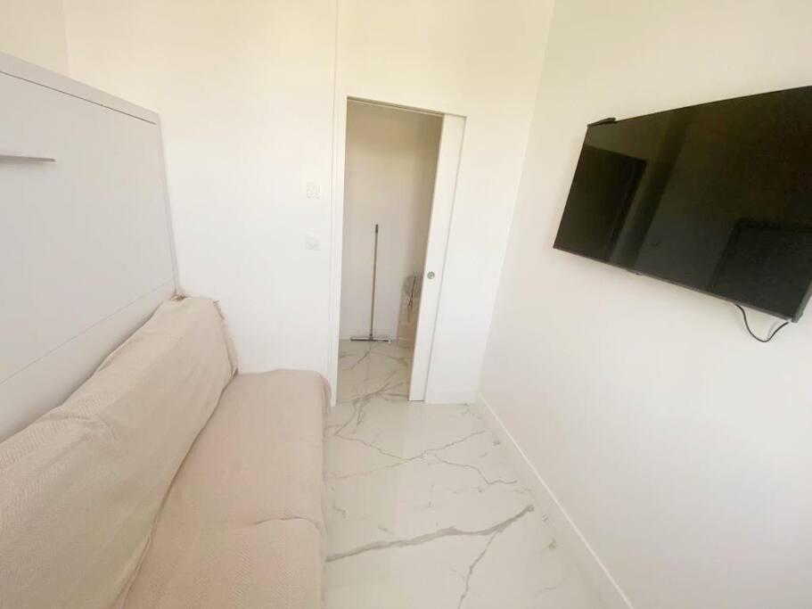 Appartement 2P Idealement Place Juan Les Pins Buitenkant foto